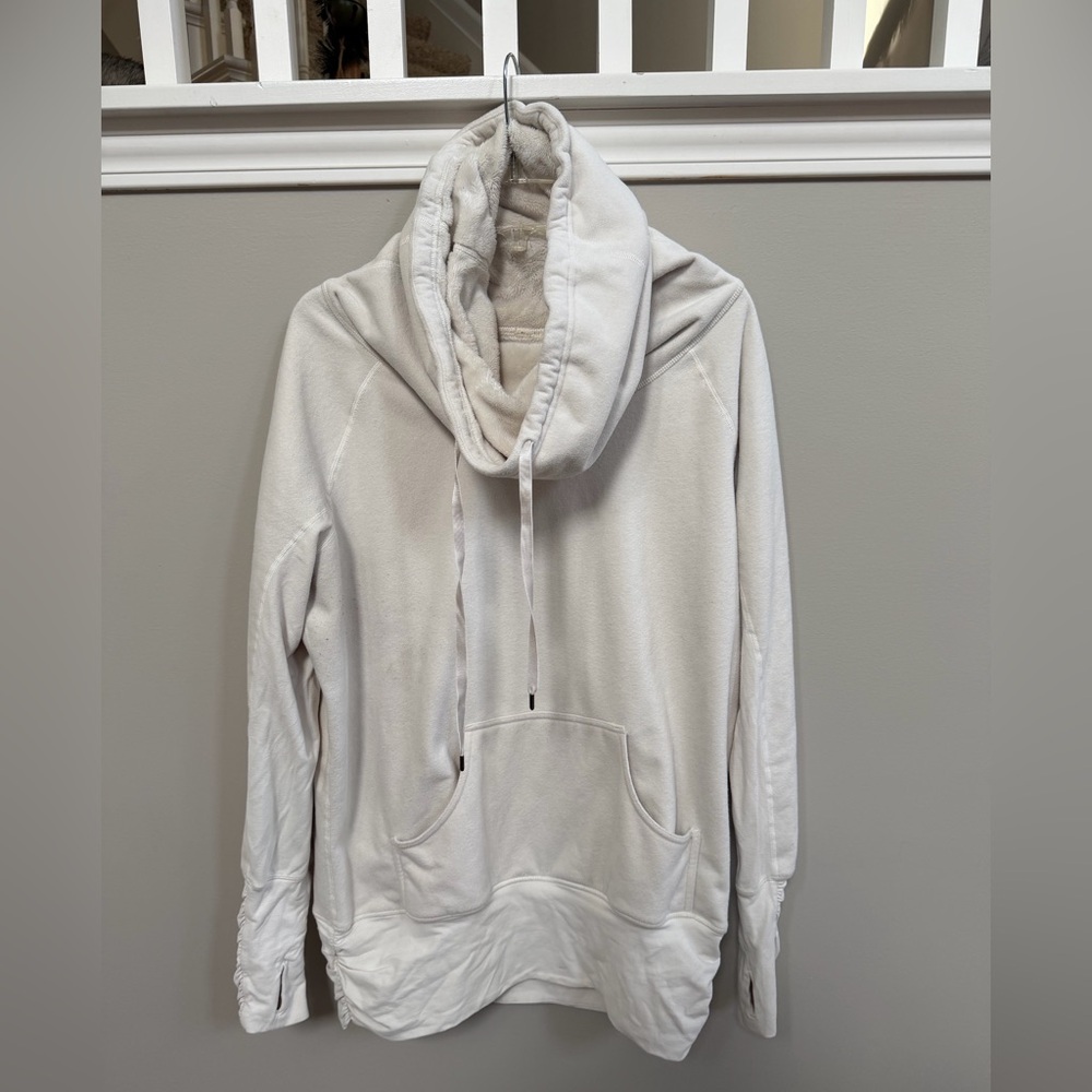Lululemon Don’t Hurry Be Happy Pullover